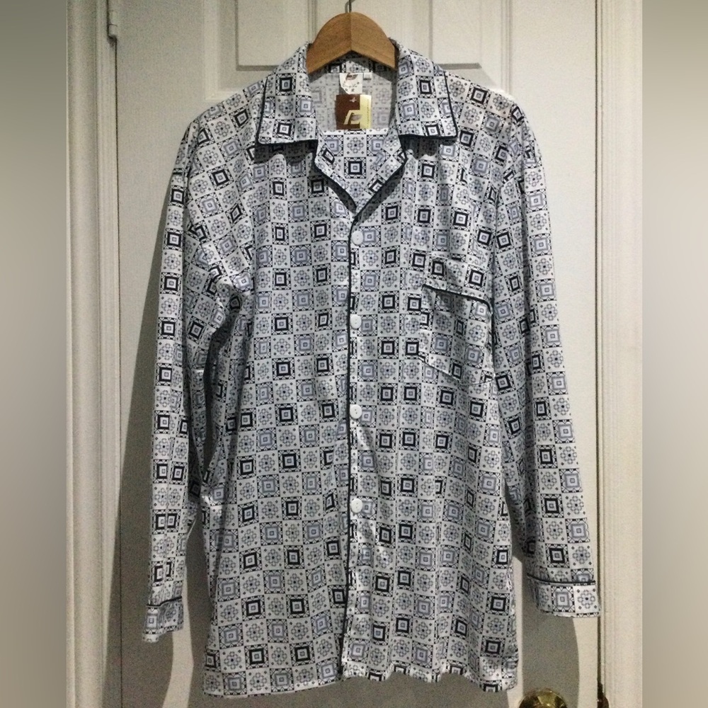 BNWT Traditional Geometric Print Pajama Set